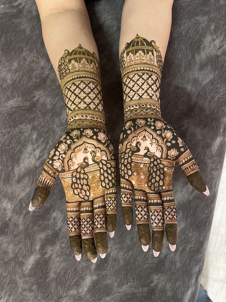 Royal Non-Bridal Henna photo 3